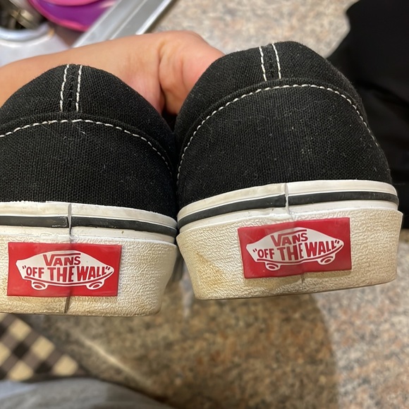 Vans - Picture 3 of 4
